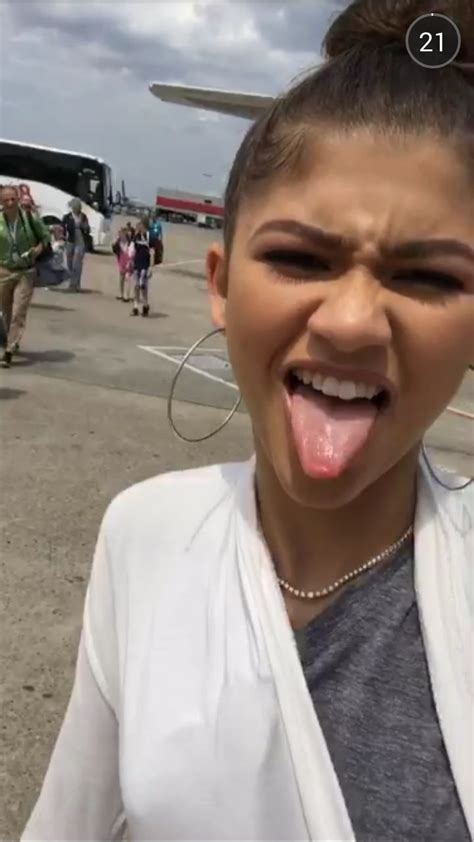 zendaya blowjob|Zendaya Coleman Porn DeepFakes